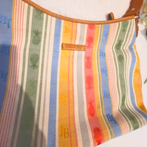 Jamaica Bay multi color purse - Picture 2 of 11
